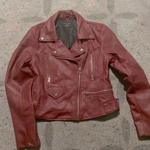 Love tree burgundy leather jacket size small.